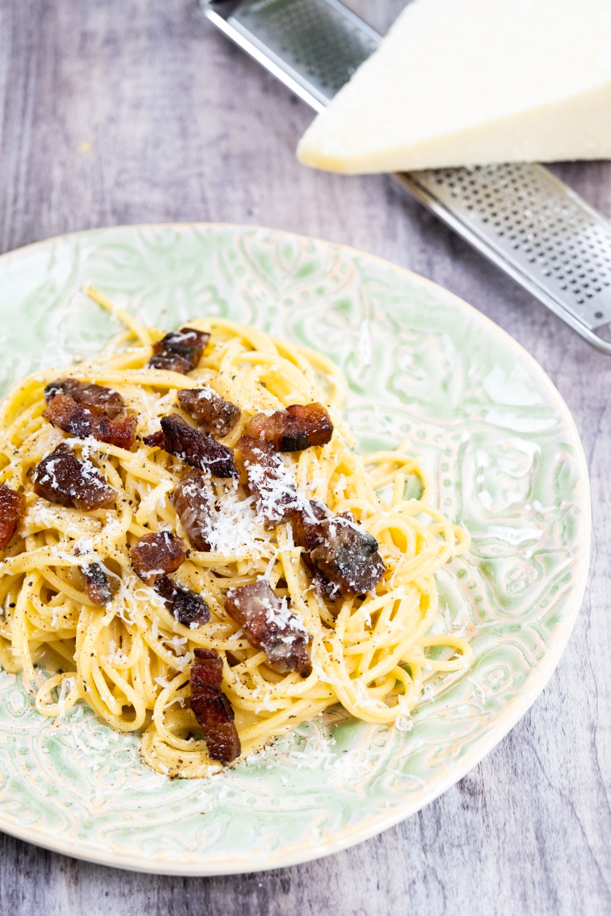 carbonara with pecorino and guanciale