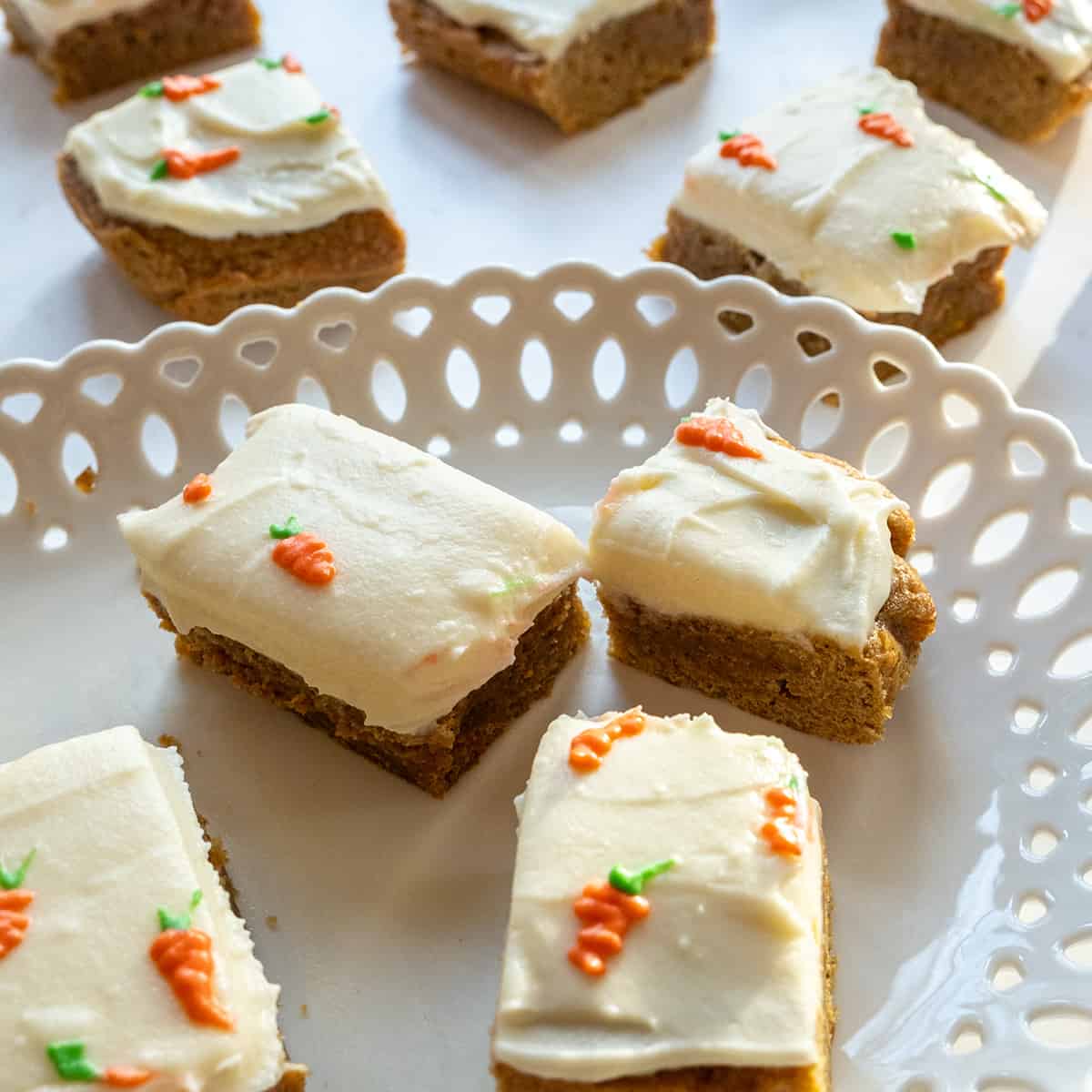 Carrot Cake Blondies 
