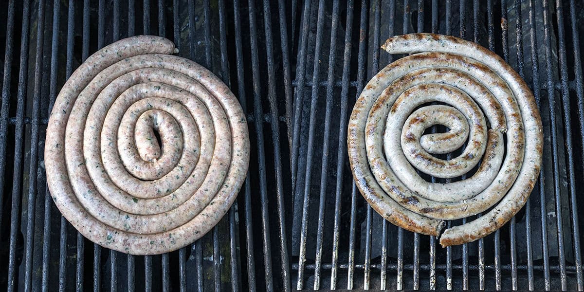 Grilling ring sausage.