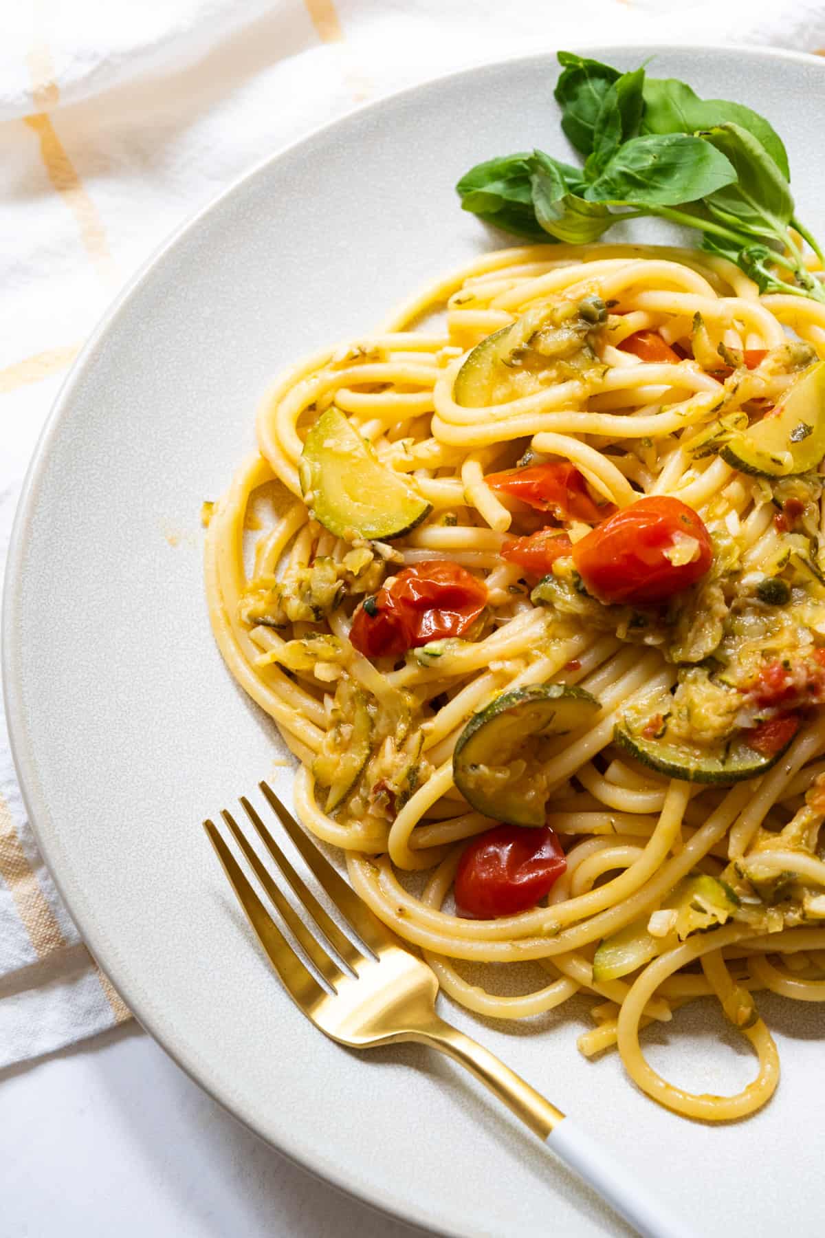 finished Italian summer pasta with zucchini