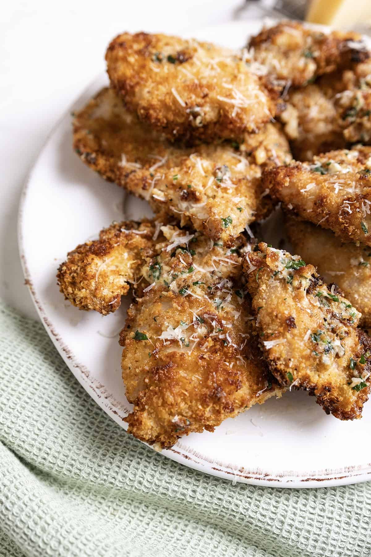 Air fried chicken in a garlic sauce.
